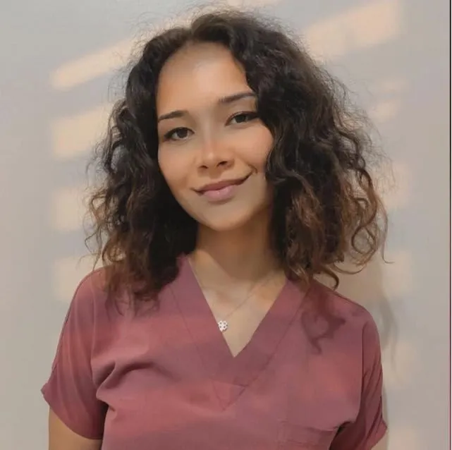 Cansu Özer Özkul - Dil ve Konuşma Terapisti